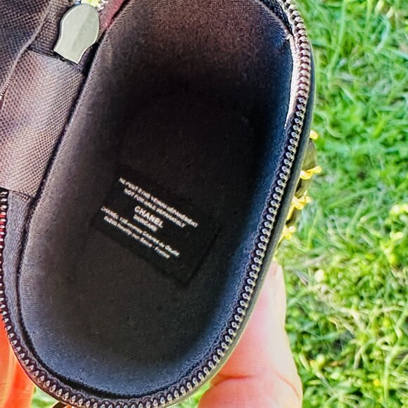 Chanel No. 1 GWP Black Crossbody Hard Sided Lipstick/Card/Cash/Key Case NEW - Picture 8 of 14